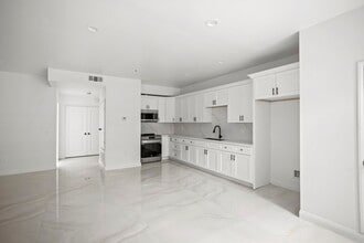 Solana Apartments in Fontana, CA - Building Photo - Building Photo