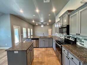 5021 Olivia Ln in Wichita Falls, TX - Building Photo - Building Photo