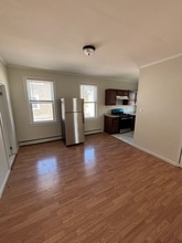 77 Pekin St, Unit Unit 2 in Providence, RI - Building Photo - Building Photo