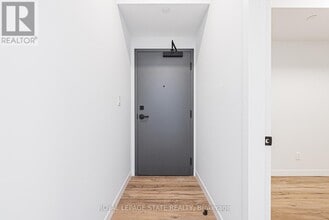 555 Sanatorium Rd in Hamilton, ON - Building Photo - Building Photo