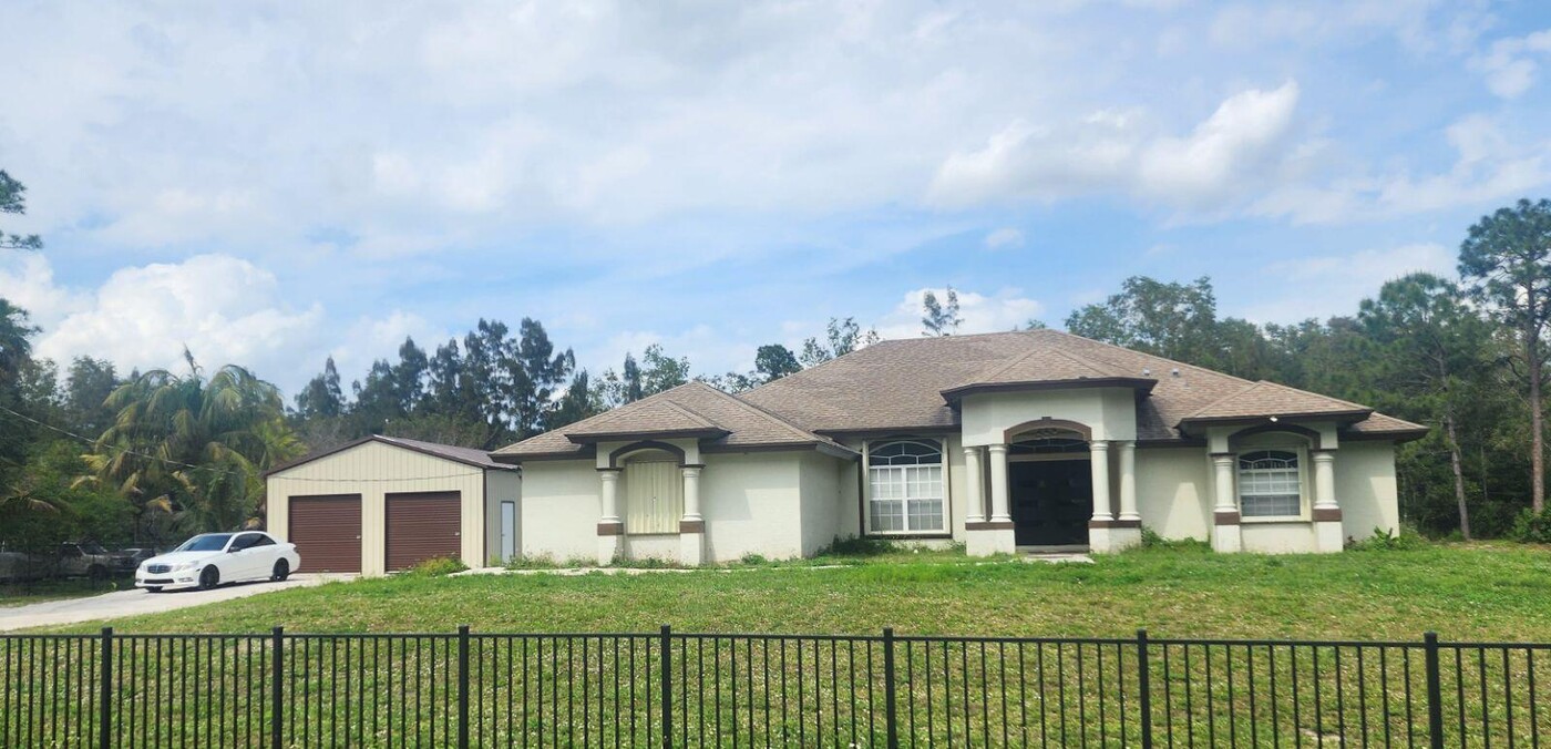 17125 31st Rd N in Loxahatchee, FL - Foto de edificio