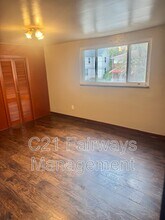 350 Wylie Ave in Clairton, PA - Building Photo - Building Photo