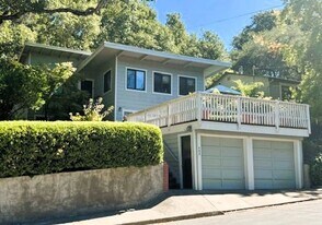 489 Swain Ave in Sebastopol, CA - Building Photo