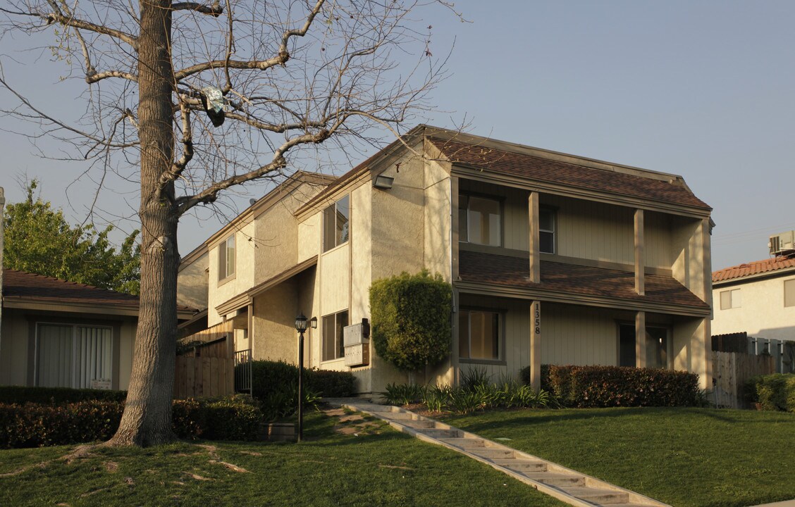 1358 Yucca Dr in San Bernardino, CA - Foto de edificio