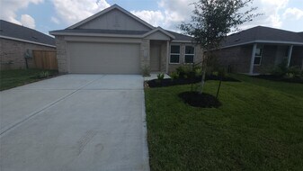 9238 Coral Trout Wy in Baytown, TX - Building Photo