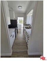 10504 Ayres Ave in Los Angeles, CA - Building Photo