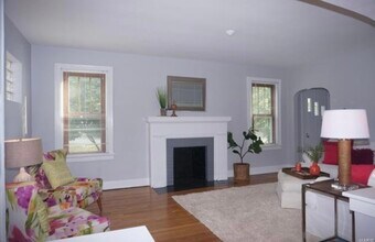 753 Yale Ave in Webster Groves, MO - Building Photo - Building Photo