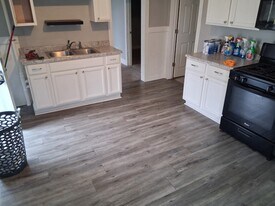 201 N 20th St in East Moline, IL - Building Photo