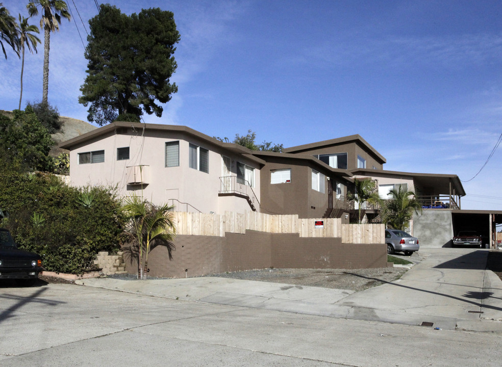 1235-1241 Hueneme St in San Diego, CA - Building Photo