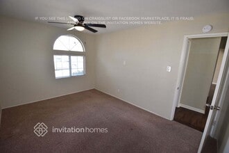 212 E 185th St in Carson, CA - Building Photo - Building Photo