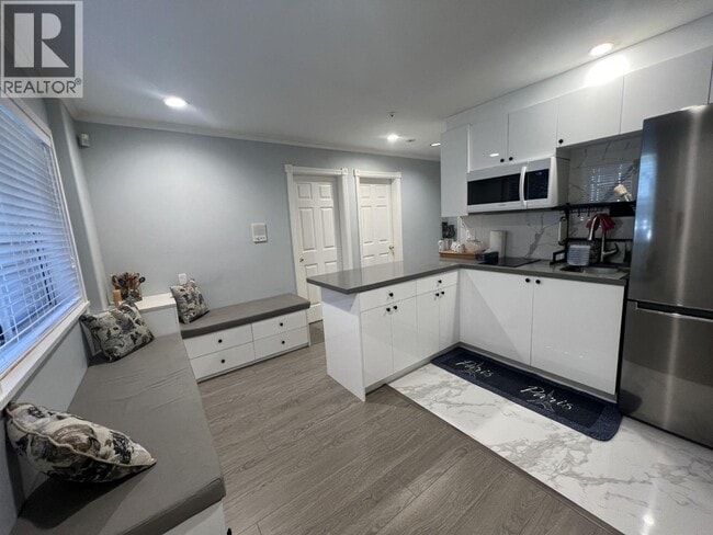 property at 148 W 48th Ave