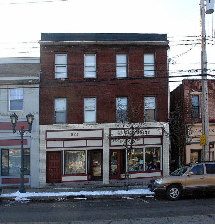 624 California Avenue in Pittsburgh, PA - Foto de edificio