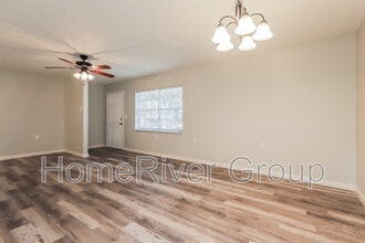 2013 E Willow Dr in Plant City, FL - Building Photo - Building Photo
