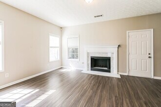 2415 Crestwicke Crossing Ct in Jonesboro, GA - Building Photo - Building Photo
