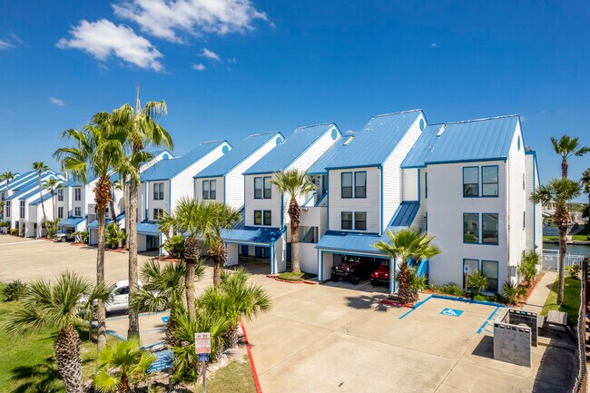 Spinnaker Condominiums in Corpus Christi, TX - Foto de edificio - Building Photo