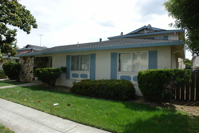 420 Richfield Dr in San Jose, CA - Building Photo - Building Photo