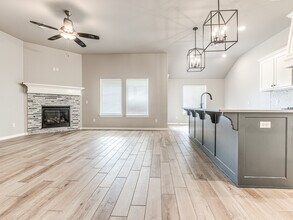 3716 Pettit Blvd in Edmond, OK - Building Photo - Building Photo