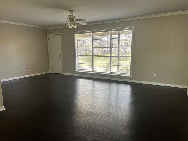 210 Skyview Terrace-Unit -A in Friendswood, TX - Building Photo - Building Photo