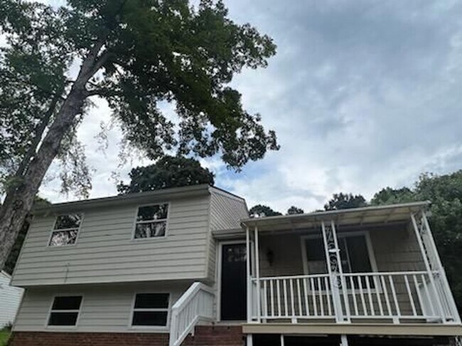 property at 6716 Rocklake Dr