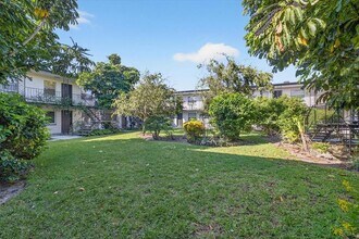 2808 W Azeele St in Tampa, FL - Building Photo - Building Photo