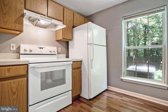 13753 Harvest Glen Way in Germantown, MD - Building Photo - Building Photo