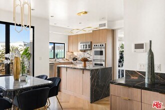 121 Canon Dr in Beverly Hills, CA - Building Photo - Building Photo