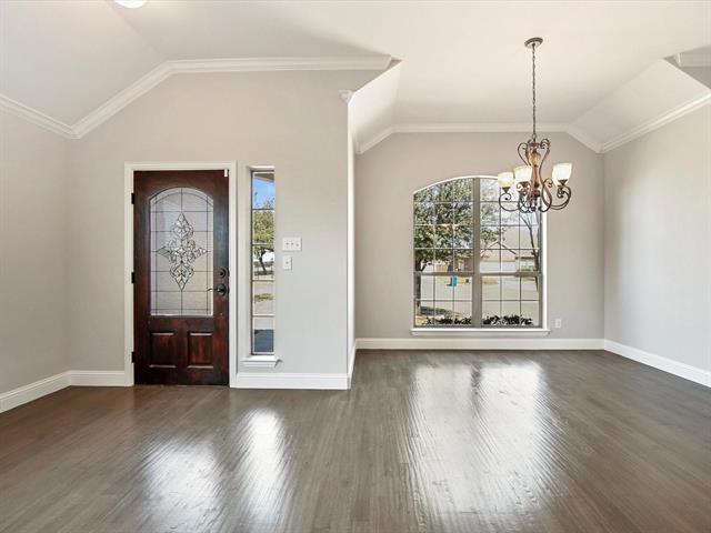 property at 224 Linden Ct