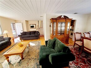 215 Harriman Rd in Irvington, NY - Building Photo - Building Photo