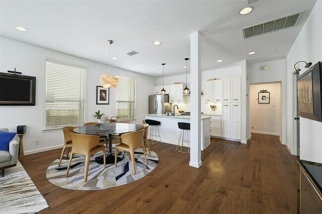 2614 Willow St in Austin, TX - Building Photo - Building Photo