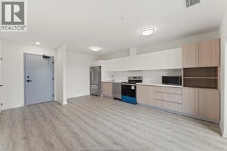 7337 Meo Blvd in Lasalle, ON - Building Photo - Building Photo