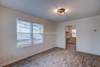 1665 W 40th Ave in Gary, IN - Building Photo - Building Photo