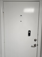 8415 Hearth Dr, Unit 36 in Houston, TX - Foto de edificio - Building Photo