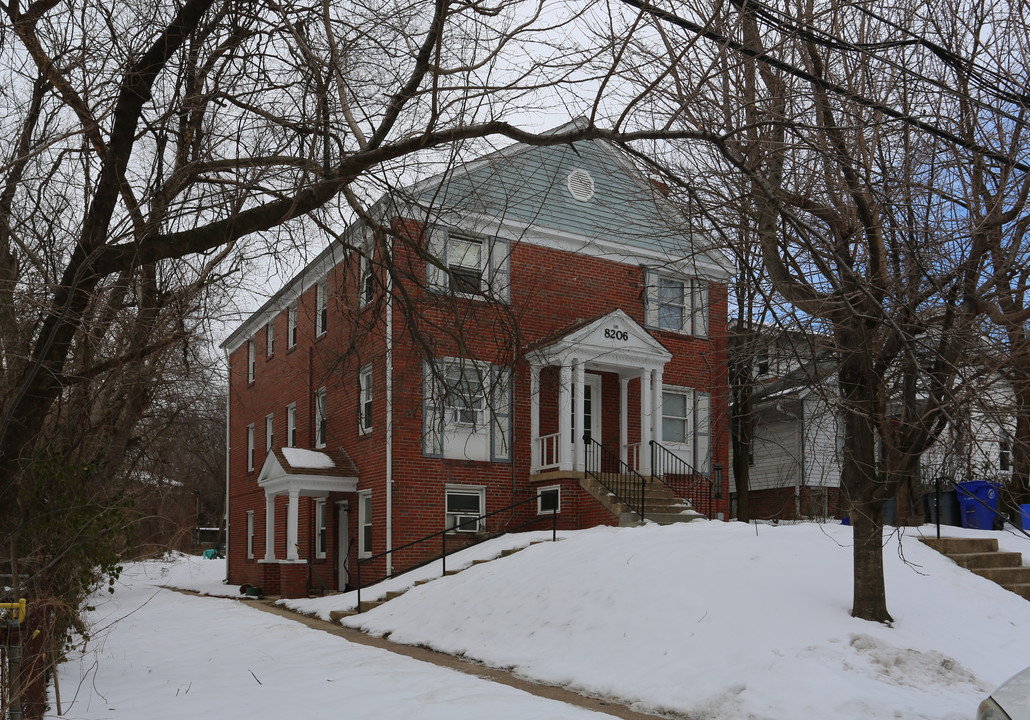 8206 Greenwood Ave in Takoma Park, MD - Building Photo