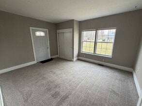 12 Ford Ave in Tipp City, OH - Building Photo - Building Photo