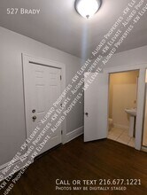 527 Brady Ave in Akron, OH - Building Photo - Building Photo