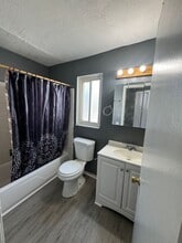 10661 Cadieux Rd in Detroit, MI - Building Photo - Building Photo