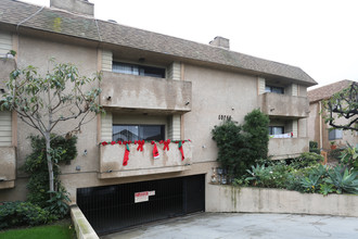 Lawler Street in Los Angeles, CA - Foto de edificio - Building Photo