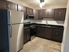 307 Rebecca St, Unit #6 in Bristol, VA - Building Photo - Building Photo