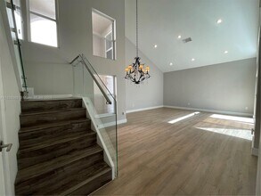 1125 Papaya St in Hollywood, FL - Building Photo - Building Photo