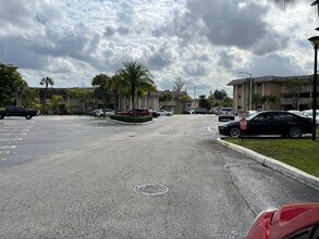 7490 Miami Lakes Dr, Unit UNIT A-208 in Miami Lakes, FL - Building Photo - Building Photo