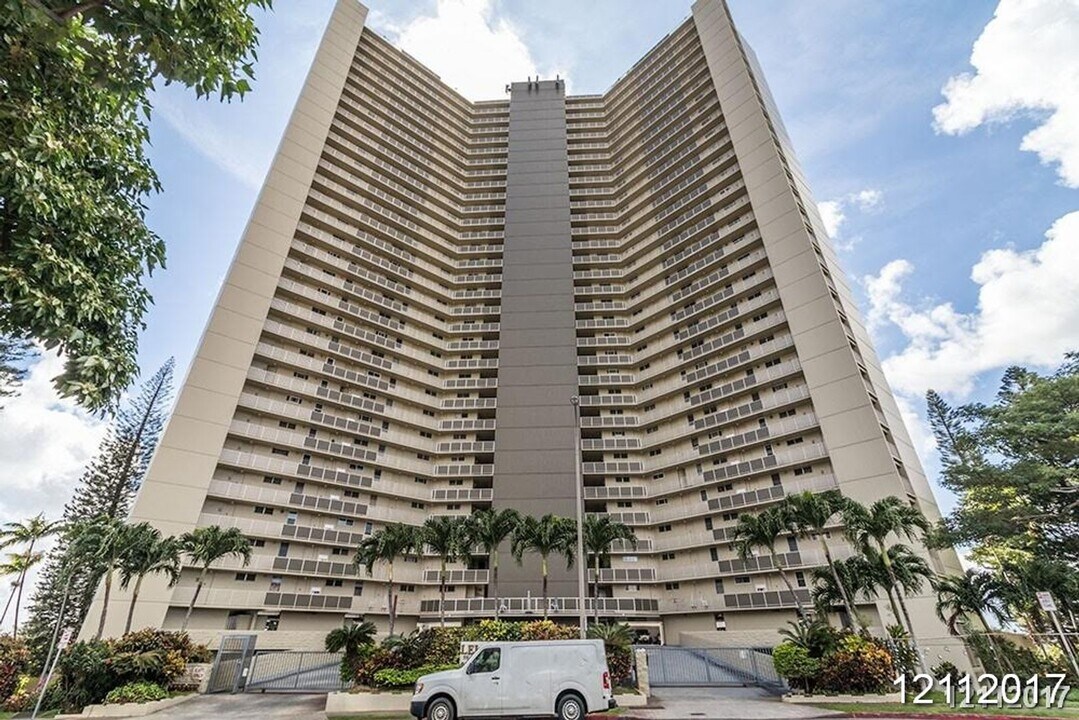 98-99-99 Uao Pl in Aiea, HI - Building Photo