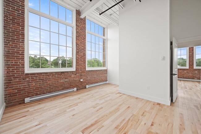 The Spinning Mill in Skowhegan, ME - Foto de edificio - Building Photo