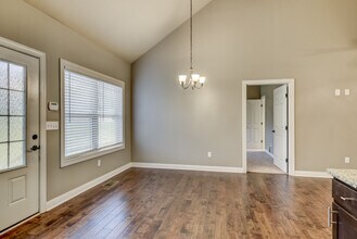 362 Big Station Camp Blvd in Gallatin, TN - Building Photo - Building Photo