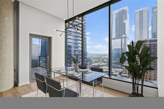 210 Lavaca St in Austin, TX - Building Photo - Building Photo