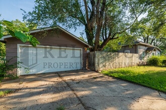 301 N Spruce St in Goddard, KS - Building Photo - Building Photo