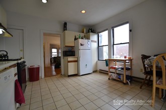 303 Summit Ave, Unit 1 in Boston, MA - Building Photo - Building Photo