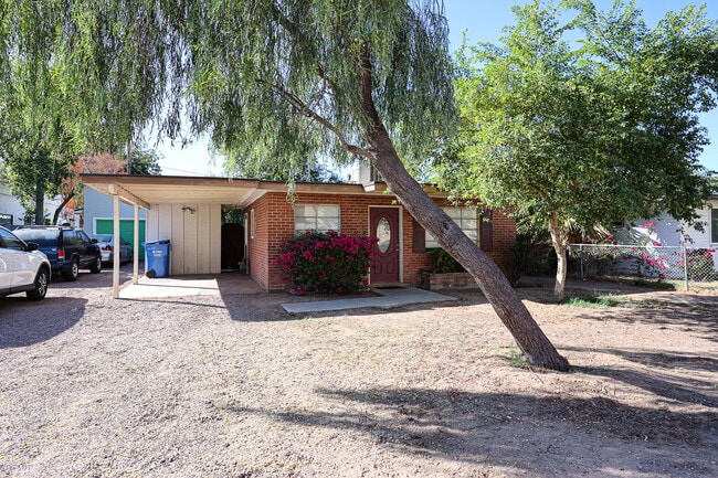 property at 4608 N 10th Pl