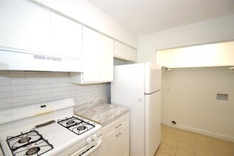1202 Southport Dr in Austin, TX - Building Photo - Building Photo
