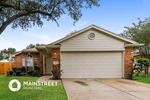 16811 Creek Trail in Houston, TX - Building Photo