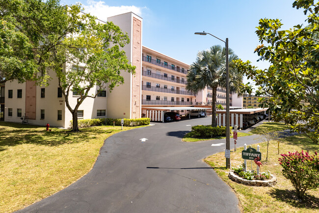 Terrace Park of Five Towns in St. Petersburg, FL - Building Photo - Building Photo